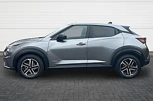 Used 2024 Nissan Juke N-Connecta Gun Metal - Interior and Exterior details 6