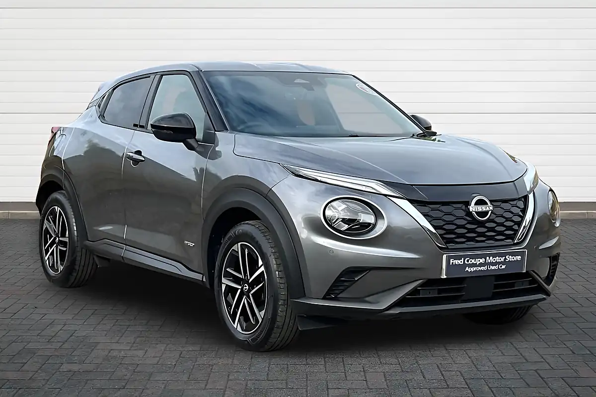 Used 2024 Nissan Juke N-Connecta Gun Metal - Front View