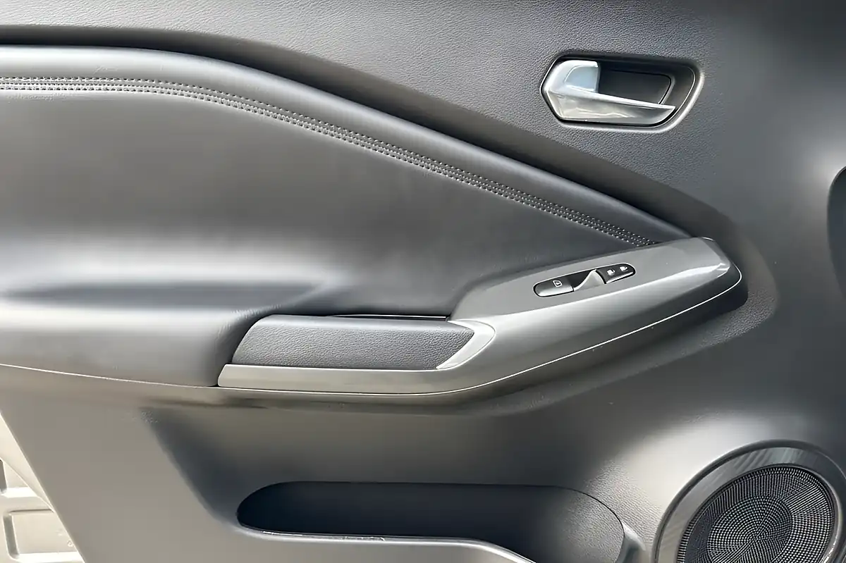 Used 2024 Nissan Juke N-Connecta Gun Metal - Interior and Exterior details 13