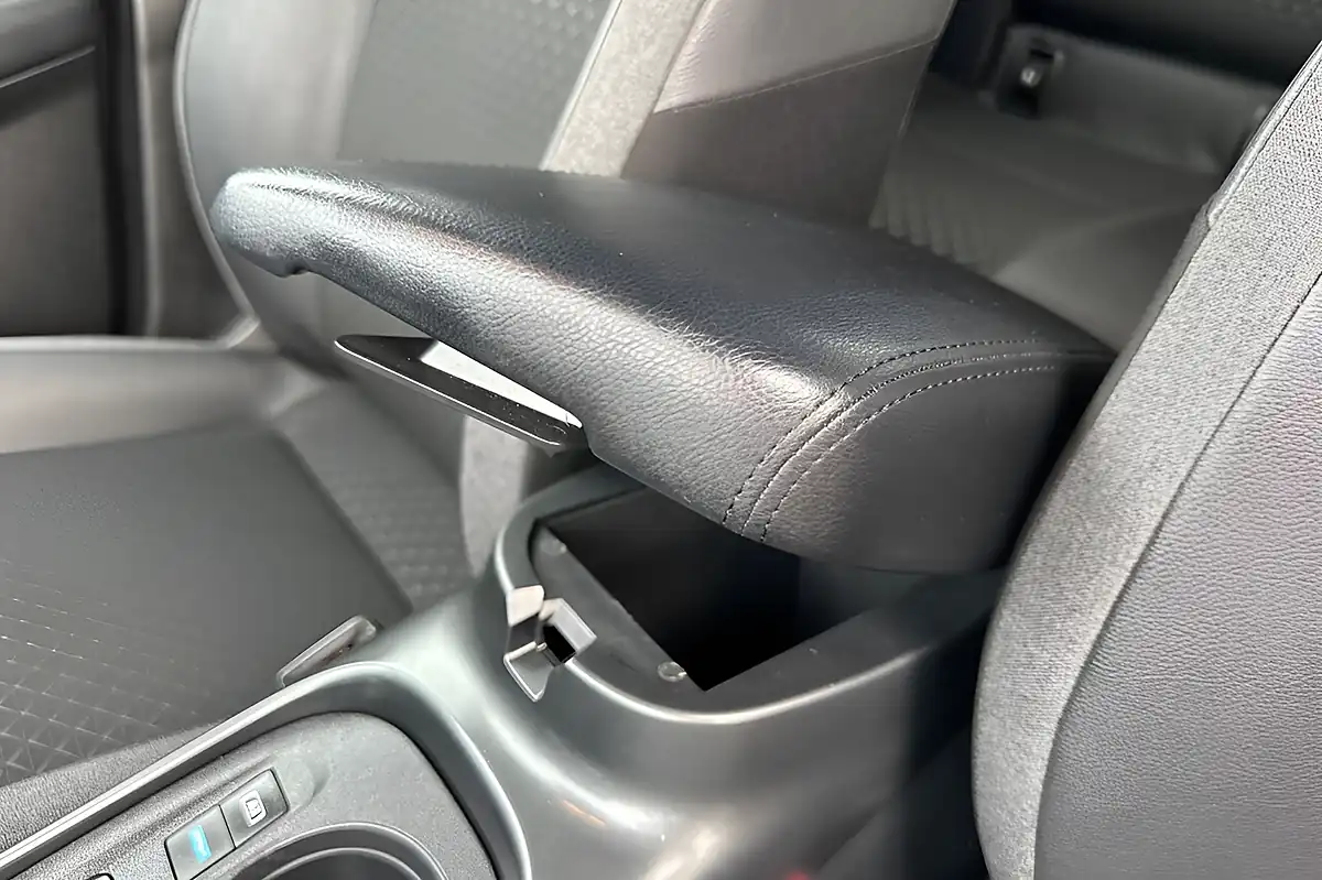 Used 2024 Nissan Juke N-Connecta Gun Metal - Interior and Exterior details 14
