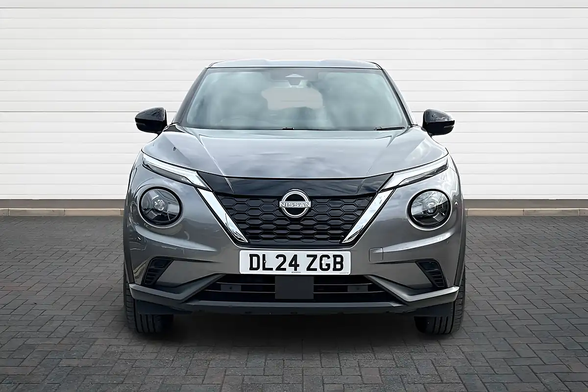 Used 2024 Nissan Juke N-Connecta Gun Metal - Interior and Exterior details 8