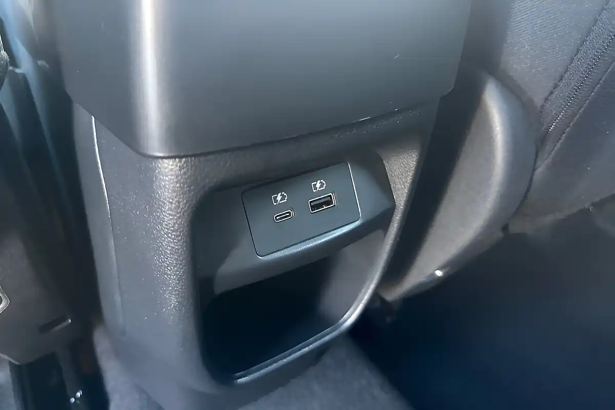 Used 2024 Nissan Juke N-Connecta Gun Metal - Interior and Exterior details 15