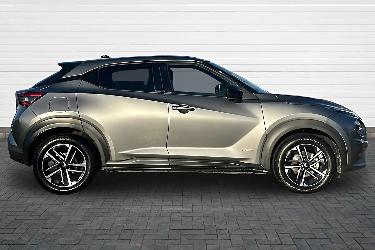 Used 2024 Nissan Juke N-Connecta Gun Metal - Interior and Exterior details 2