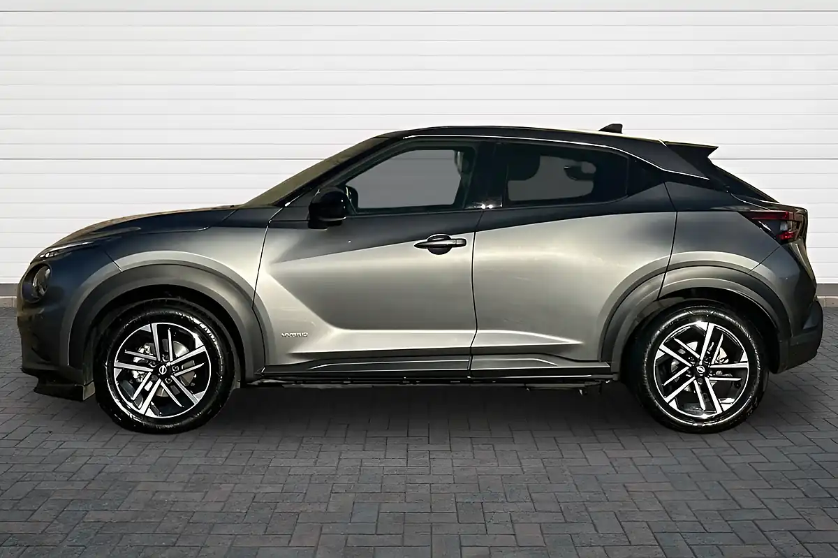Used 2024 Nissan Juke N-Connecta Gun Metal - Interior and Exterior details 6