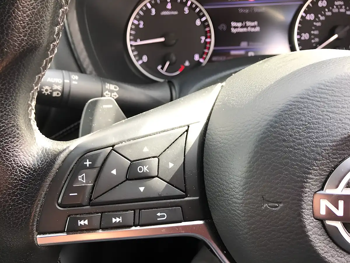 Used 2024 Nissan Juke N-Connecta Magnetic Blue - Interior and Exterior details 14