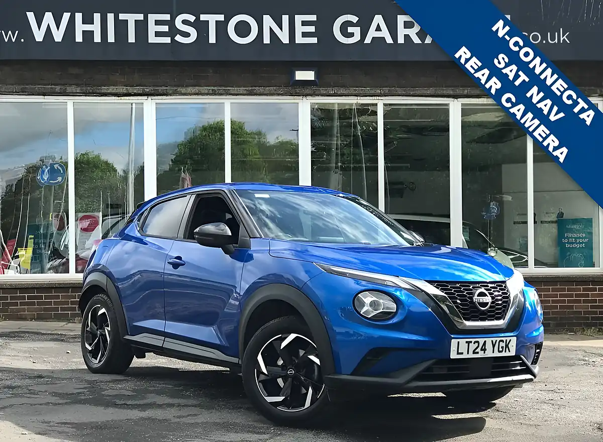 Used 2024 Nissan Juke N-Connecta Magnetic Blue - Front View