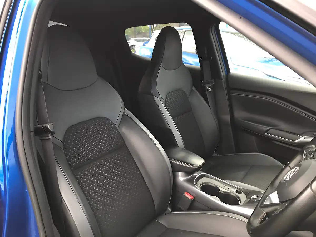 Used 2024 Nissan Juke N-Connecta Magnetic Blue - Interior and Exterior details 10