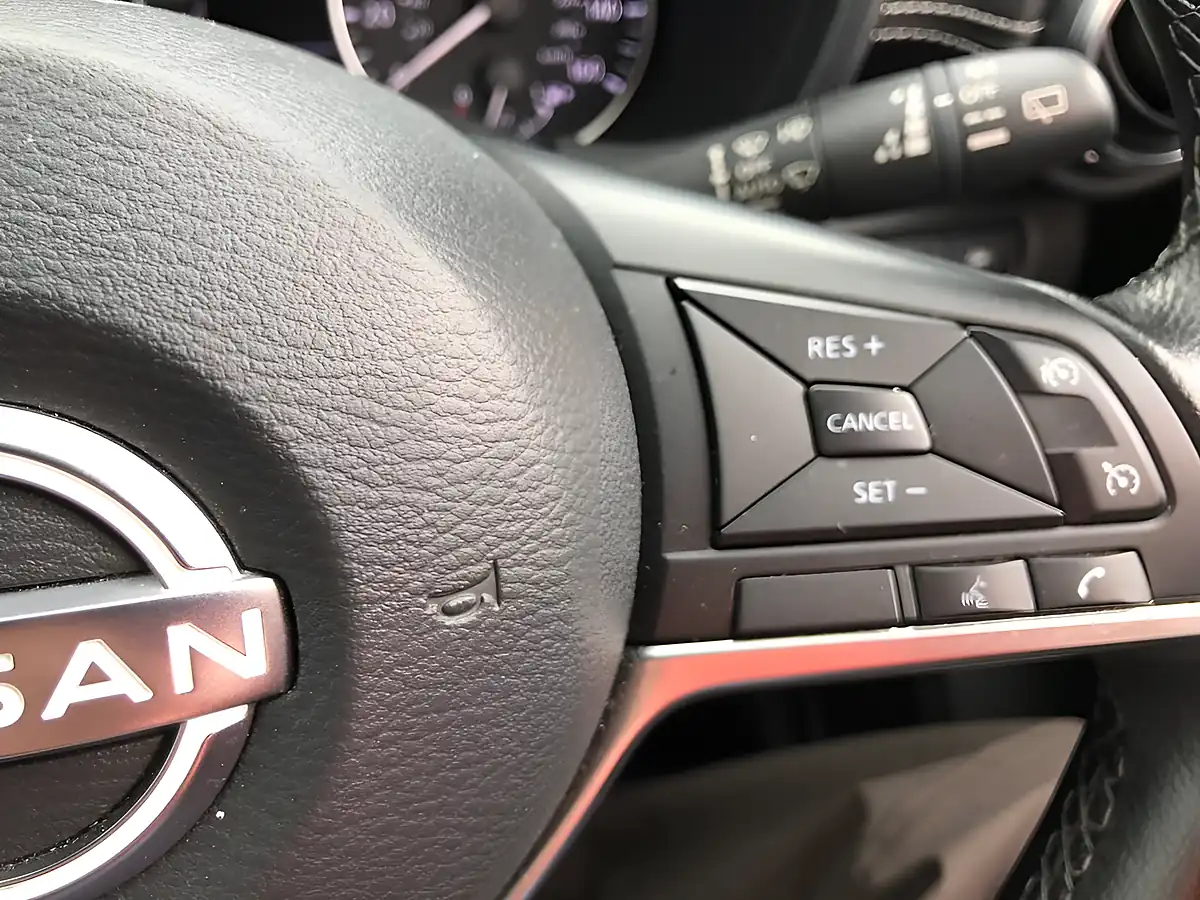 Used 2024 Nissan Juke N-Connecta Magnetic Blue - Interior and Exterior details 15