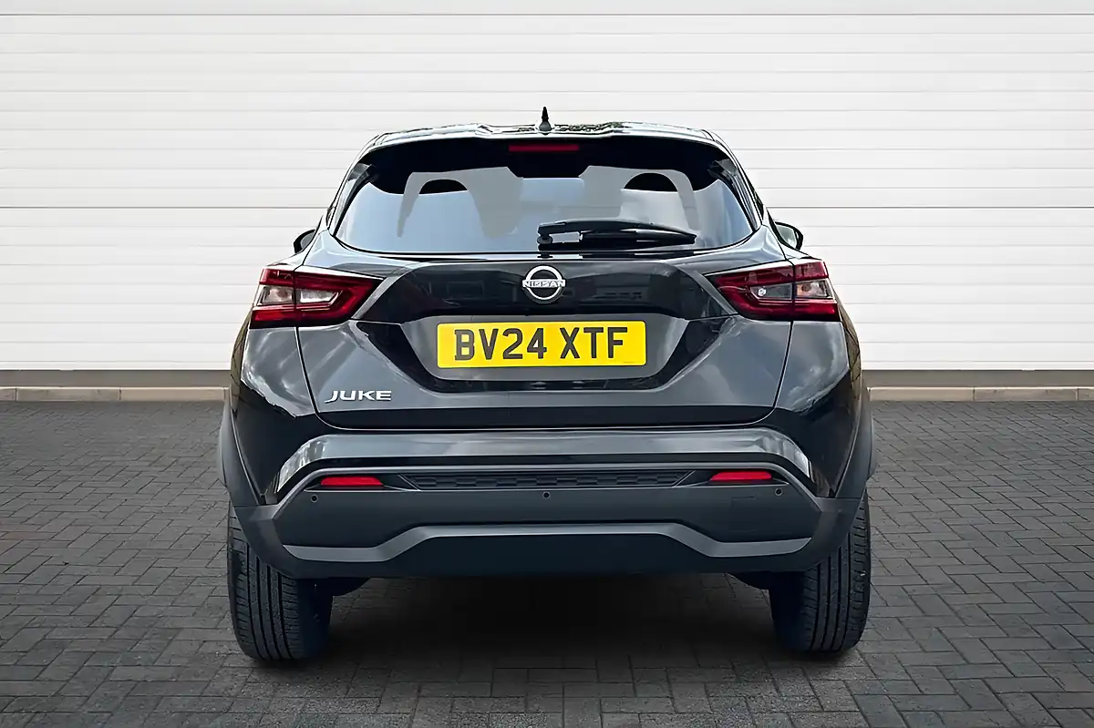 Used 2024 Nissan Juke N-Connecta Pearl Black - Interior and Exterior details 10