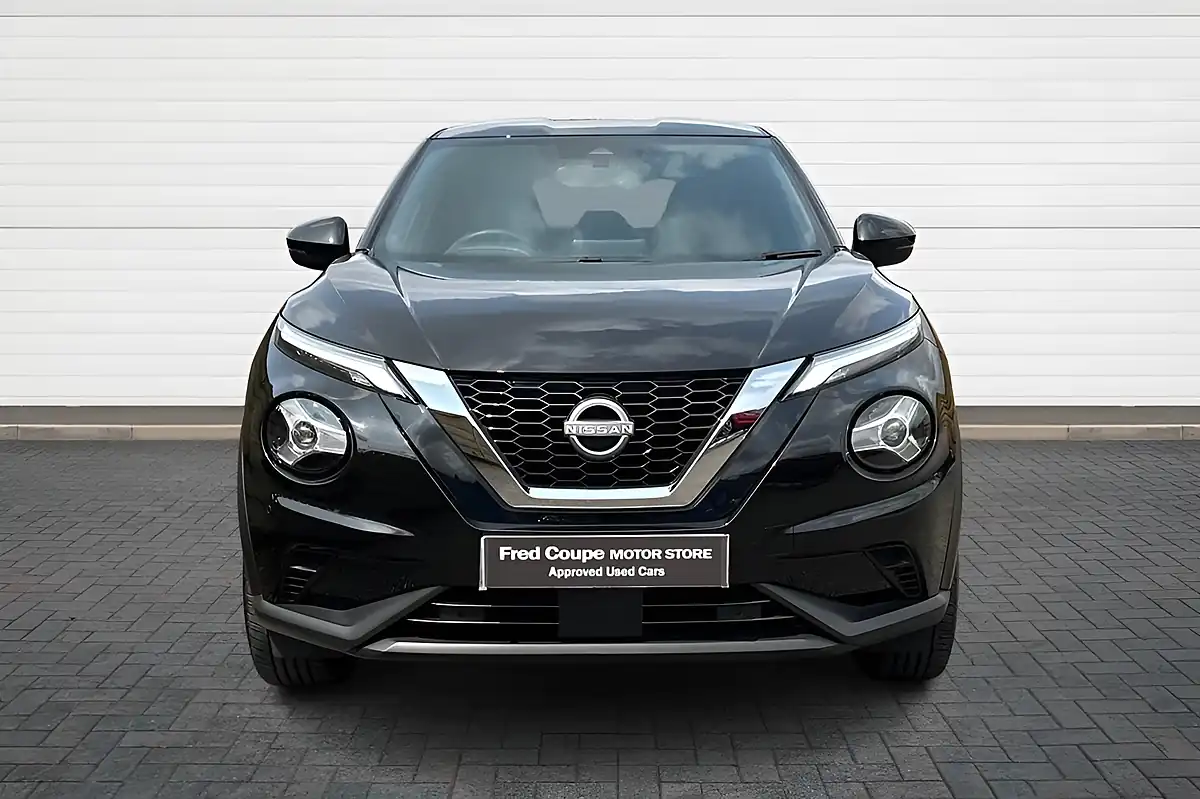 Used 2024 Nissan Juke N-Connecta Pearl Black - Interior and Exterior details 2