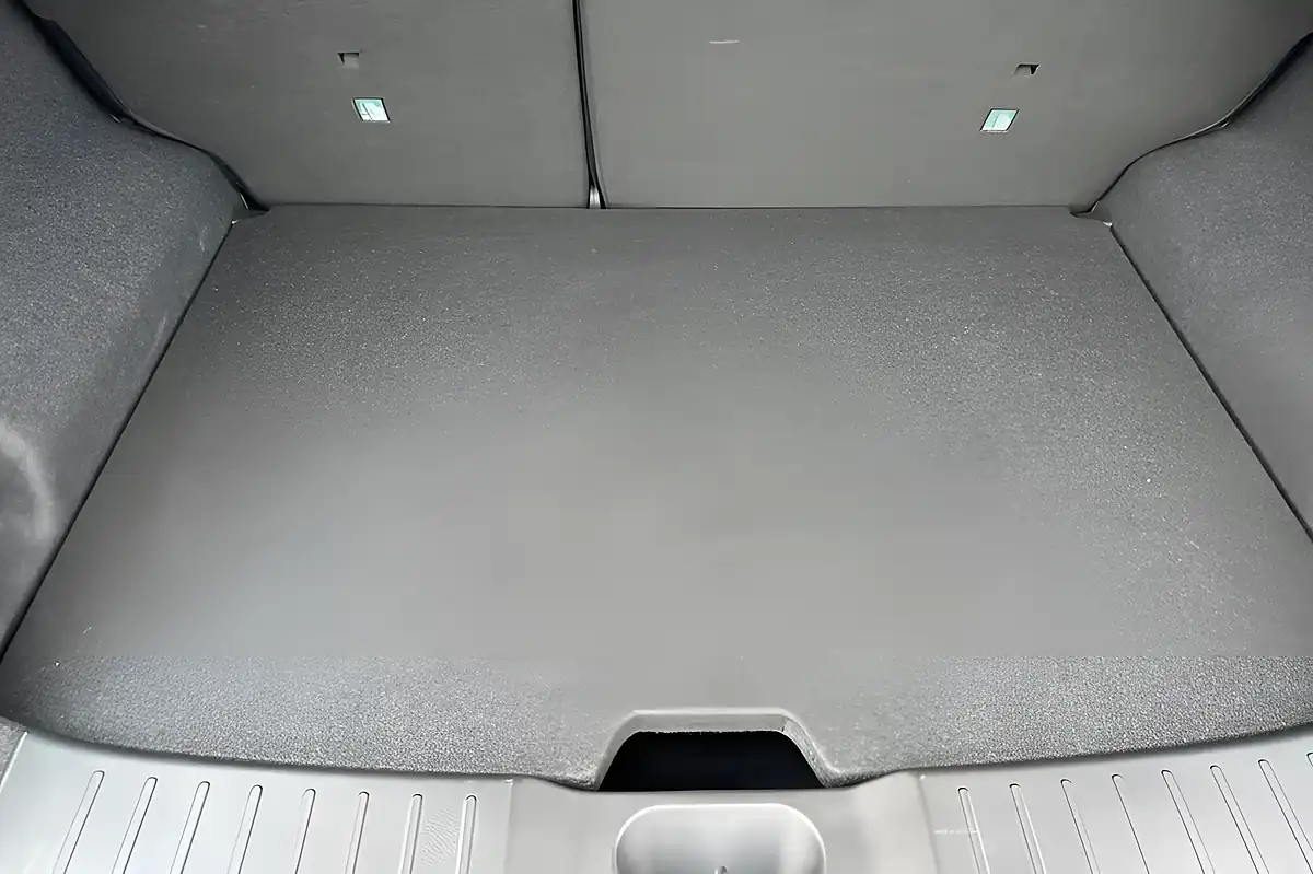 Used 2024 Nissan Juke N-Connecta Pearl Black - Interior and Exterior details 6