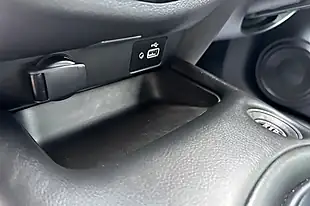 Used 2024 Nissan Juke N-Connecta Pearl Black - Interior and Exterior details 8