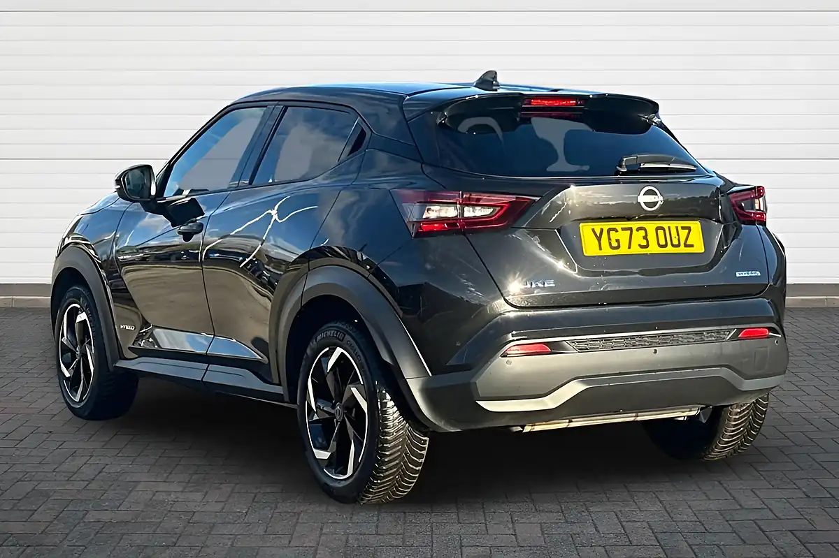 Used 2024 Nissan Juke N-Connecta Pearl Black - Interior and Exterior details 5