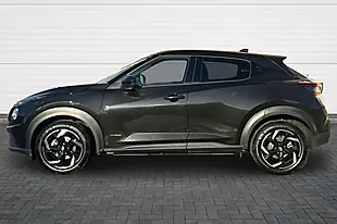 Used 2024 Nissan Juke N-Connecta Pearl Black - Interior and Exterior details 6