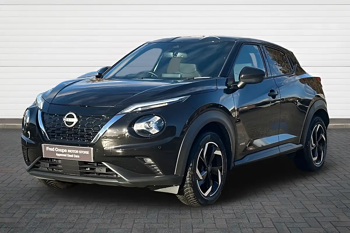 Used 2024 Nissan Juke N-Connecta Pearl Black - Interior and Exterior details 7