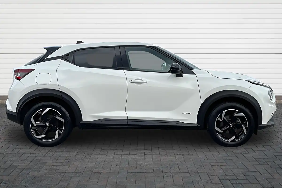 Used 2024 Nissan Juke N-Connecta White - Interior and Exterior details 2