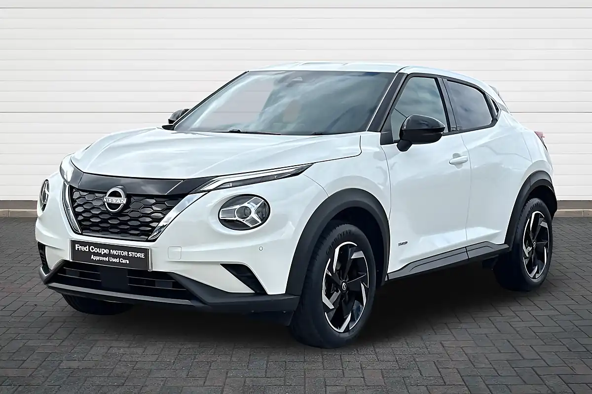 Used 2024 Nissan Juke N-Connecta White - Interior and Exterior details 7