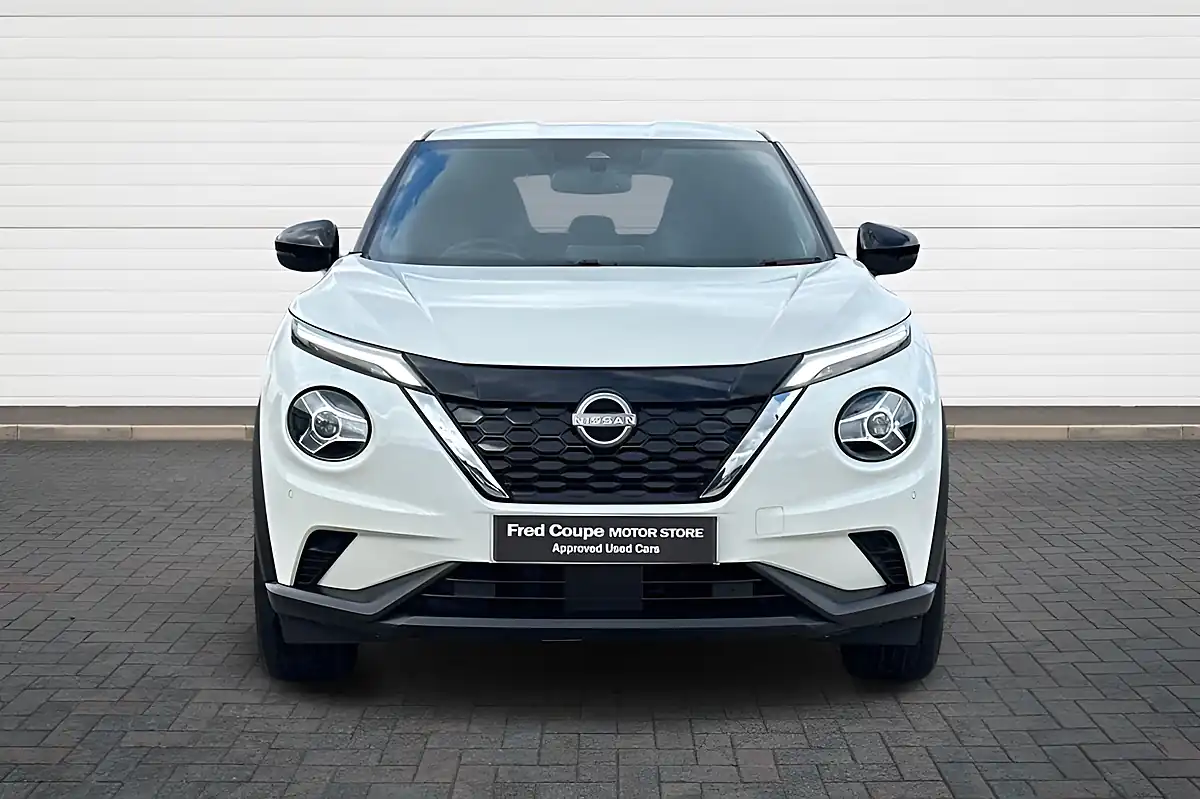 Used 2024 Nissan Juke N-Connecta White - Interior and Exterior details 8