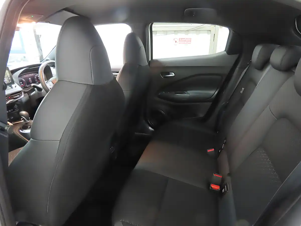 Used 2024 Nissan Juke N-Connecta White - Interior and Exterior details 10