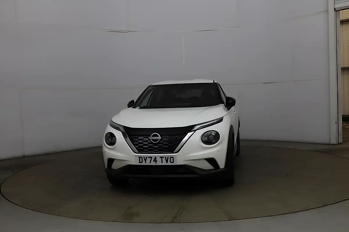 Used 2024 Nissan Juke N-Connecta White - Interior and Exterior details 2