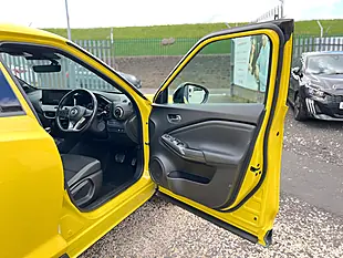 Used 2024 Nissan Juke N-Connecta Yellow - Interior and Exterior details 10