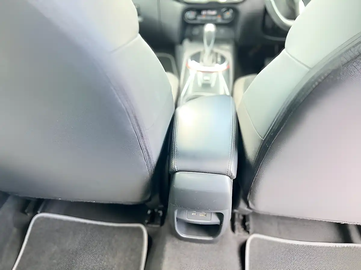 Used 2024 Nissan Juke N-Connecta Yellow - Interior and Exterior details 12