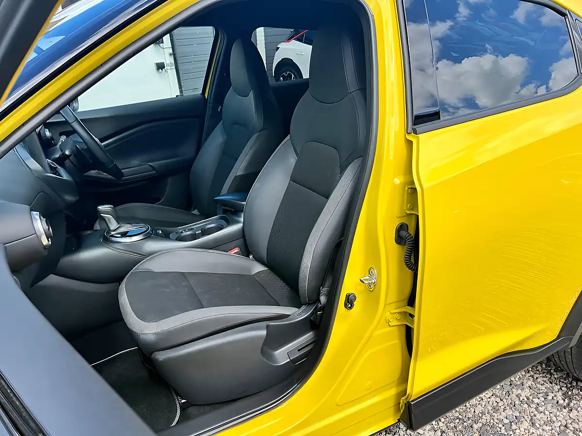 Used 2024 Nissan Juke N-Connecta Yellow - Interior and Exterior details 19