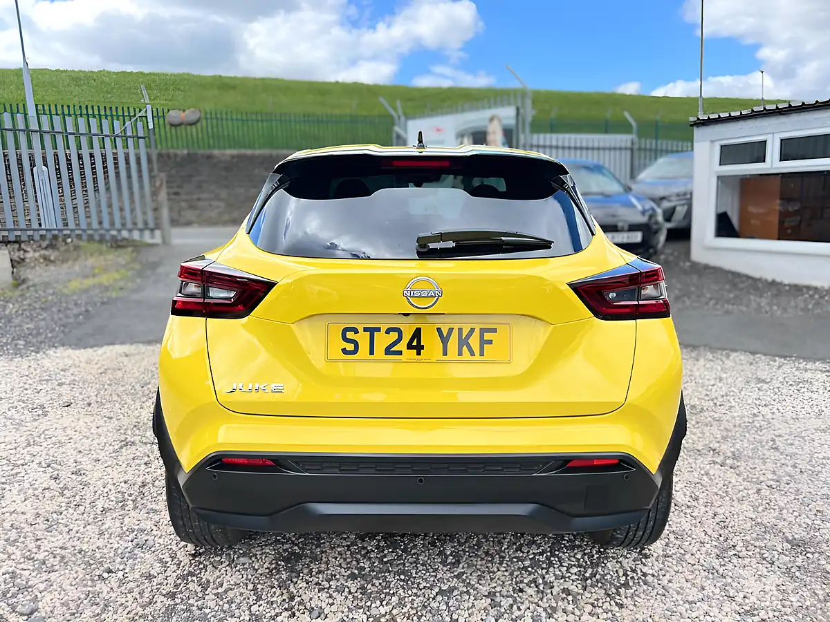 Used 2024 Nissan Juke N-Connecta Yellow - Interior and Exterior details 5