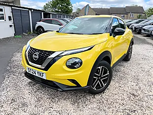 Used 2024 Nissan Juke N-Connecta Yellow - Interior and Exterior details 9