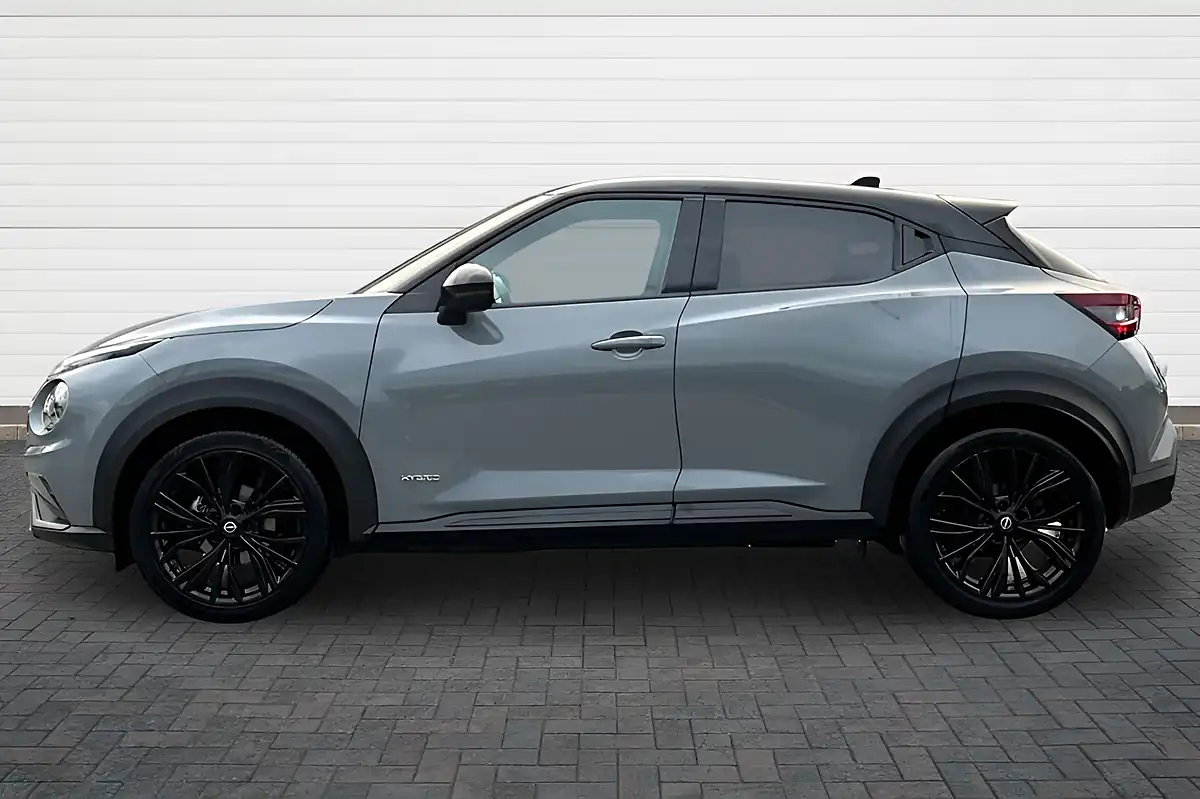 Used 2024 Nissan Juke N-Sport Ceramic Grey/ Pearl Black - Interior and Exterior details 6