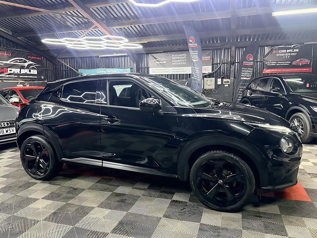 Used 2024 Nissan Juke Tekna Black - Interior and Exterior details 11