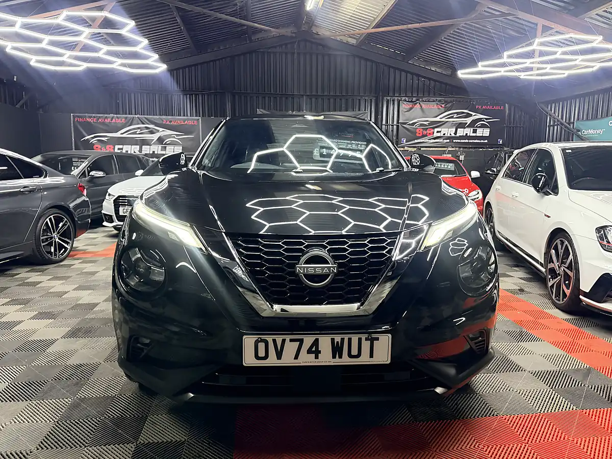 Used 2024 Nissan Juke Tekna Black - Interior and Exterior details 7