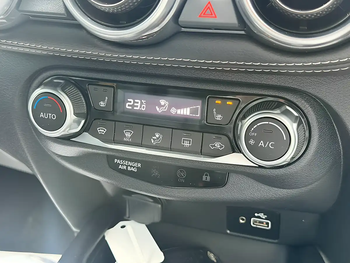 Used 2024 Nissan Juke Tekna Black - Interior and Exterior details 12