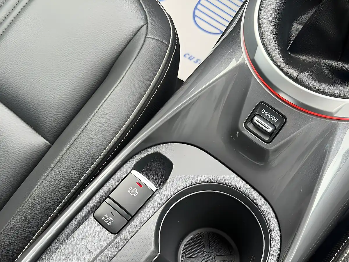Used 2024 Nissan Juke Tekna Black - Interior and Exterior details 14