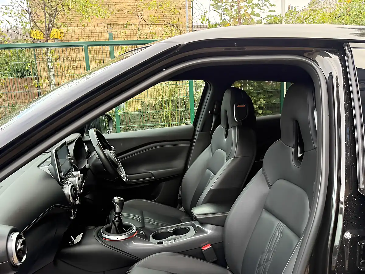 Used 2024 Nissan Juke Tekna Black - Interior and Exterior details 15