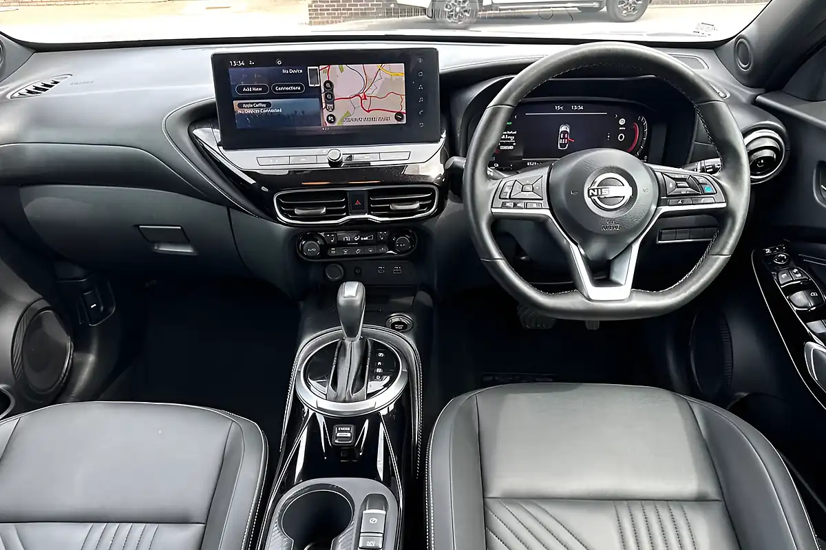 Used 2024 Nissan Juke Tekna Ceramic Grey - Interior and Exterior details 11