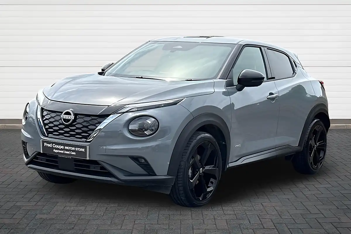 Used 2024 Nissan Juke Tekna Ceramic Grey - Interior and Exterior details 7