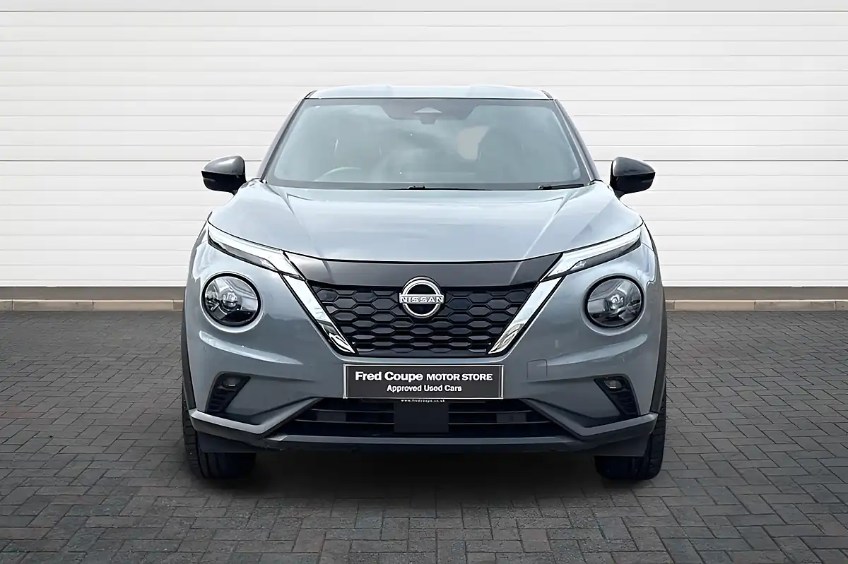 Used 2024 Nissan Juke Tekna Ceramic Grey - Interior and Exterior details 8