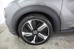 Used 2024 Nissan Juke Tekna+ Grey - Interior and Exterior details 10