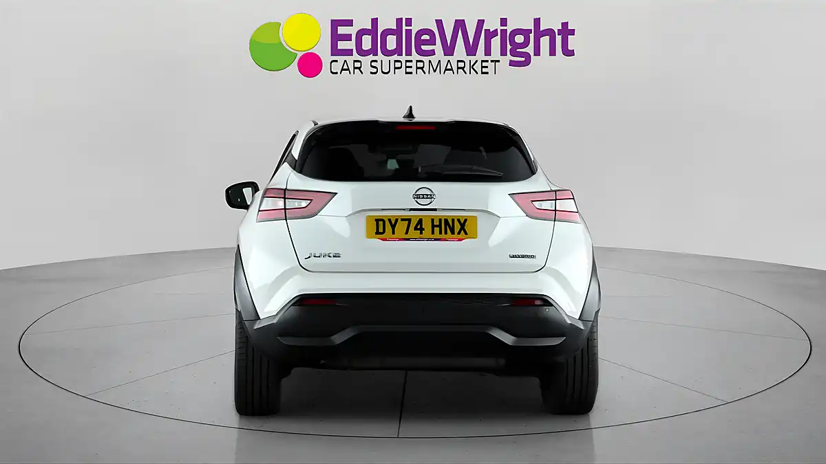 Used 2024 Nissan Juke Tekna White - Interior and Exterior details 6