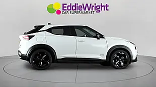 Used 2024 Nissan Juke Tekna White - Interior and Exterior details 8