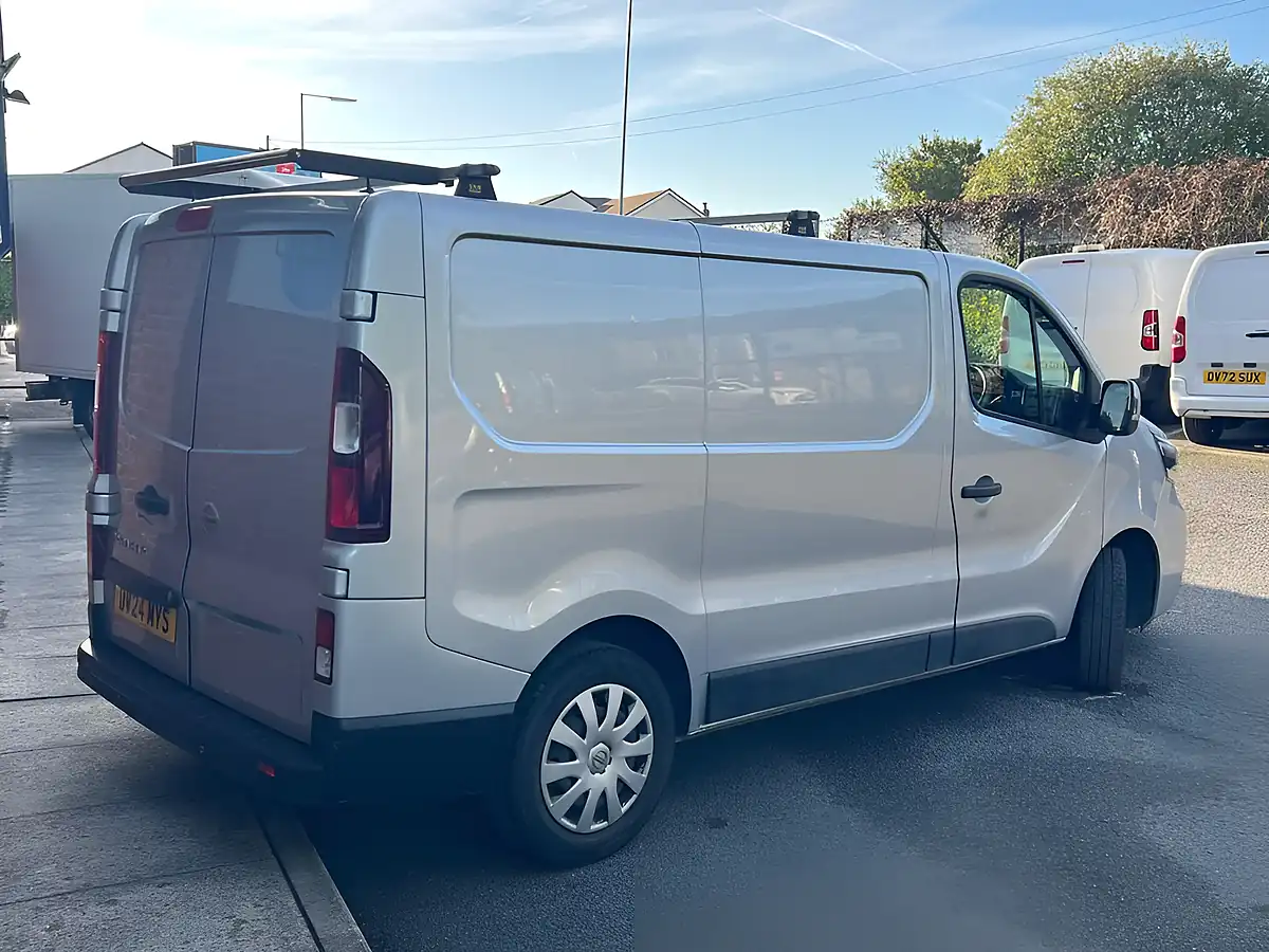 Used 2024 Nissan Primastar Acenta Grey - Interior and Exterior details 2