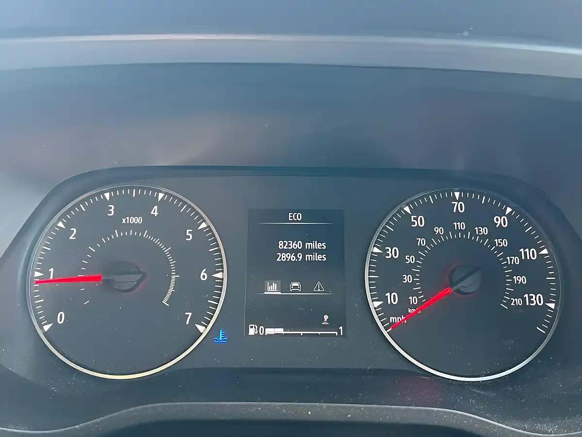 Used 2024 Nissan Primastar Acenta Grey - Interior and Exterior details 5