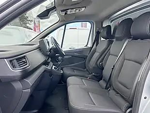 Used 2024 Nissan Primastar Tekna Grey - Interior and Exterior details 12