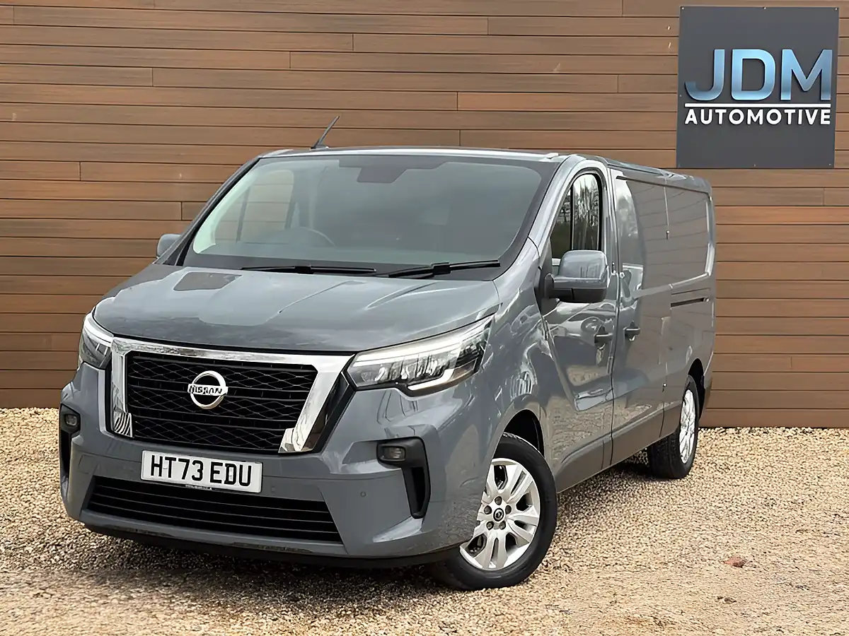 Used 2024 Nissan Primastar Tekna Grey - Interior and Exterior details 8