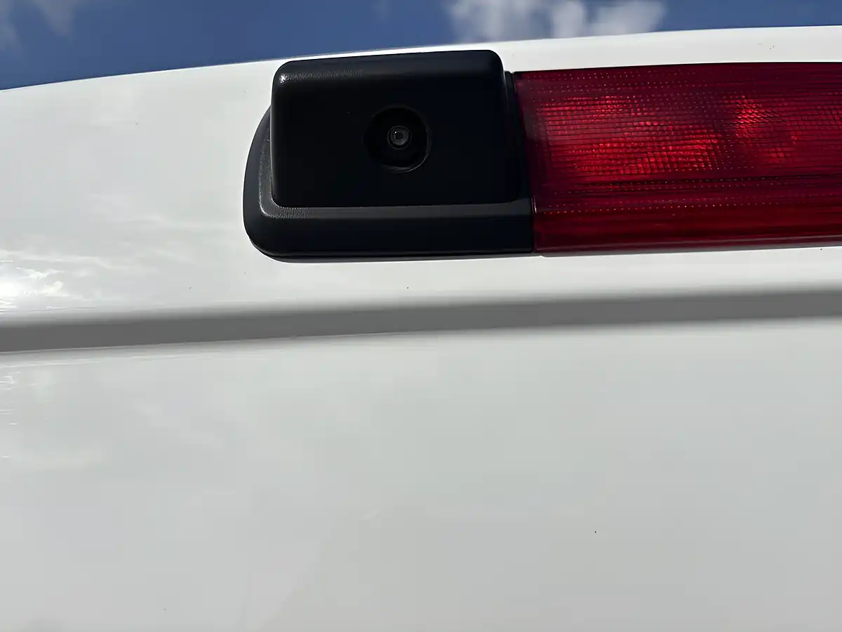 Used 2024 Nissan Primastar Tekna White - Interior and Exterior details 9