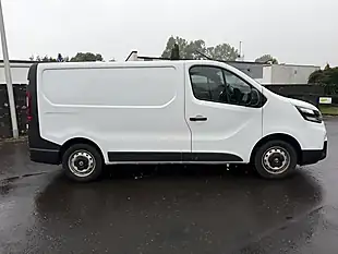 Used 2024 Nissan Primastar Visia White - Interior and Exterior details 10