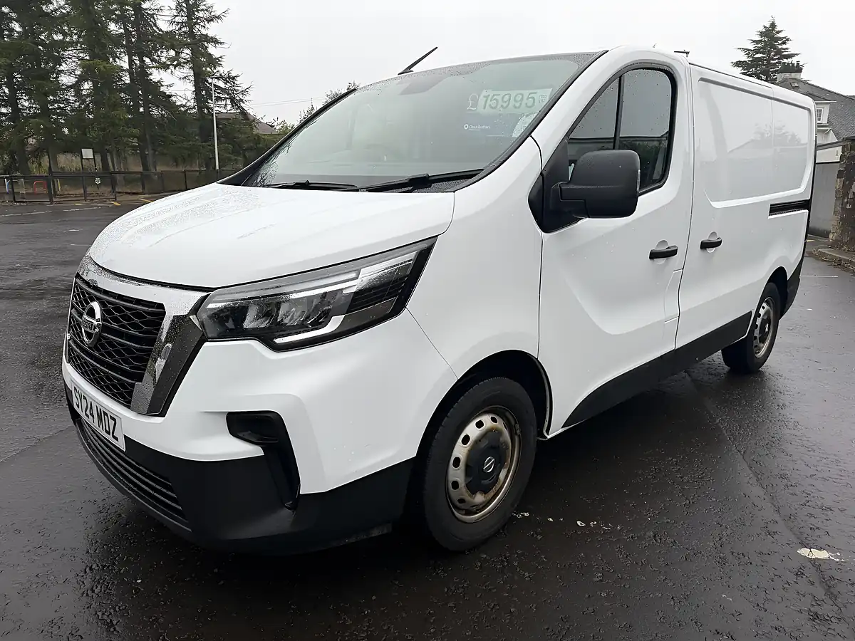 Used 2024 Nissan Primastar Visia White - Interior and Exterior details 5