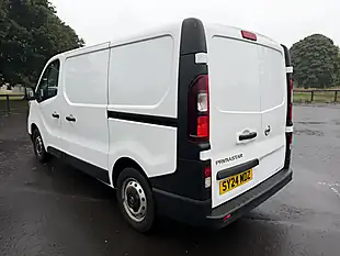 Used 2024 Nissan Primastar Visia White - Interior and Exterior details 8