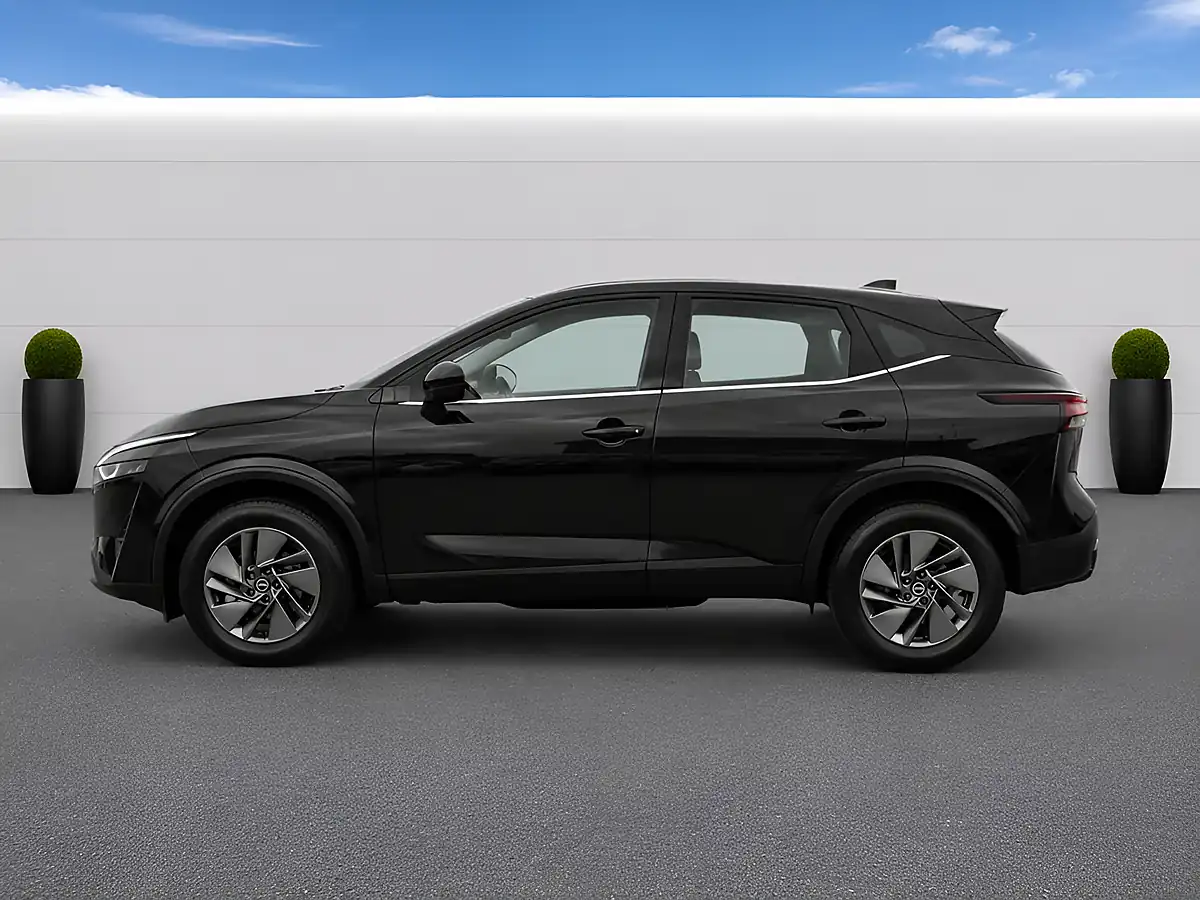 Used 2024 Nissan Qashqai Acenta Premium Black - Interior and Exterior details 8